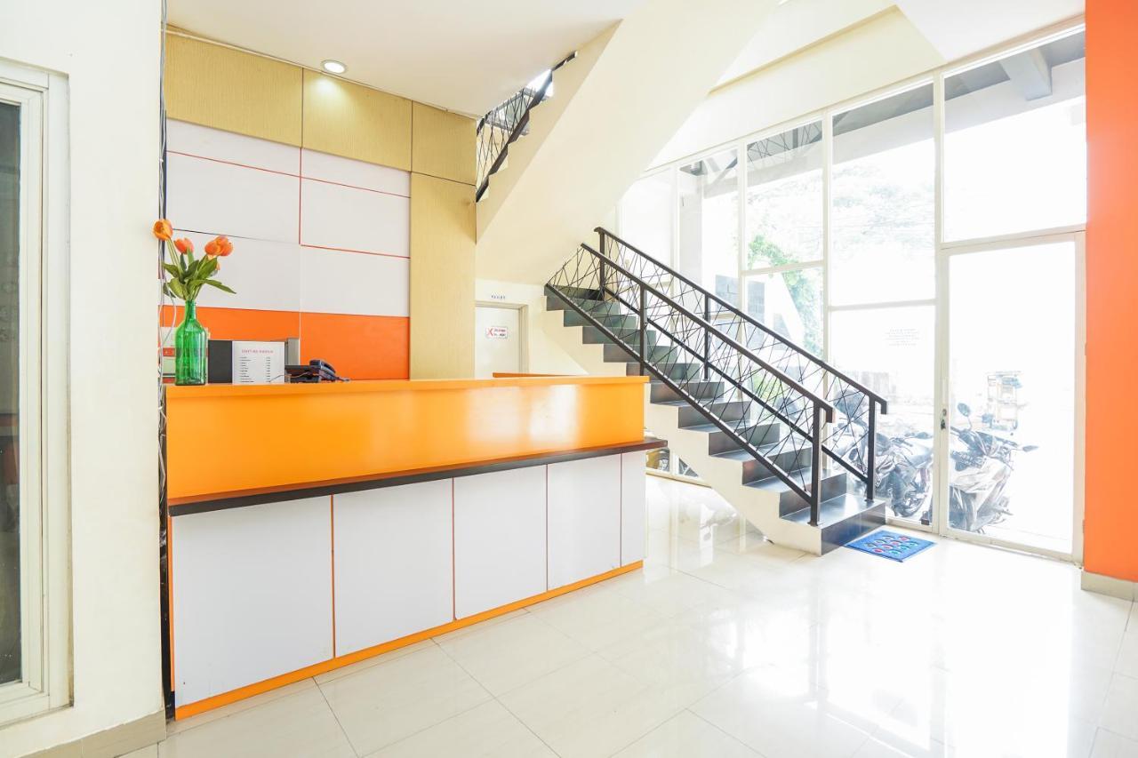 Pratisarawirya Guesthouse By Ecommerceloka Surabaya Eksteriør bilde